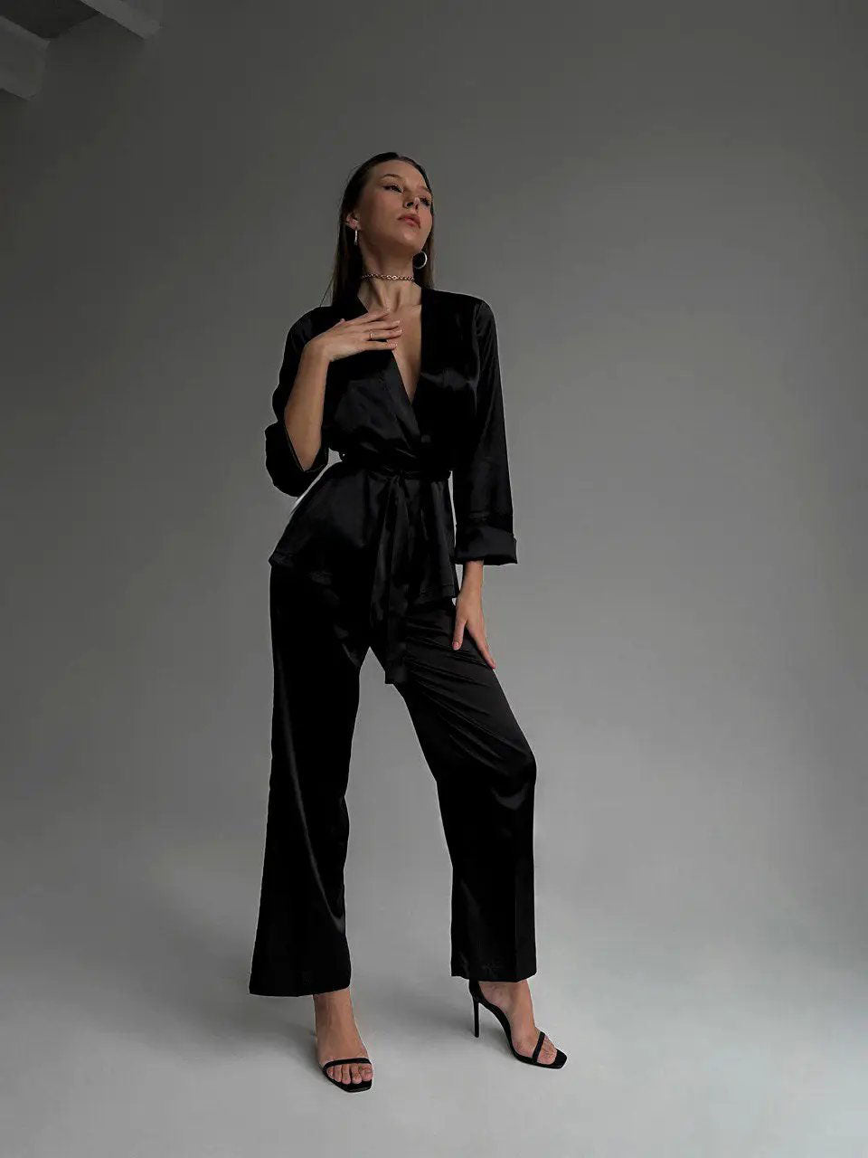 ELEGANCE 2 Piece Luxurious Satin Lounge Set - Black